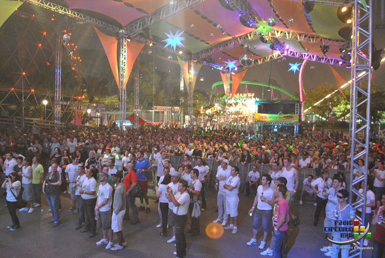 Gay Day Experience 2011