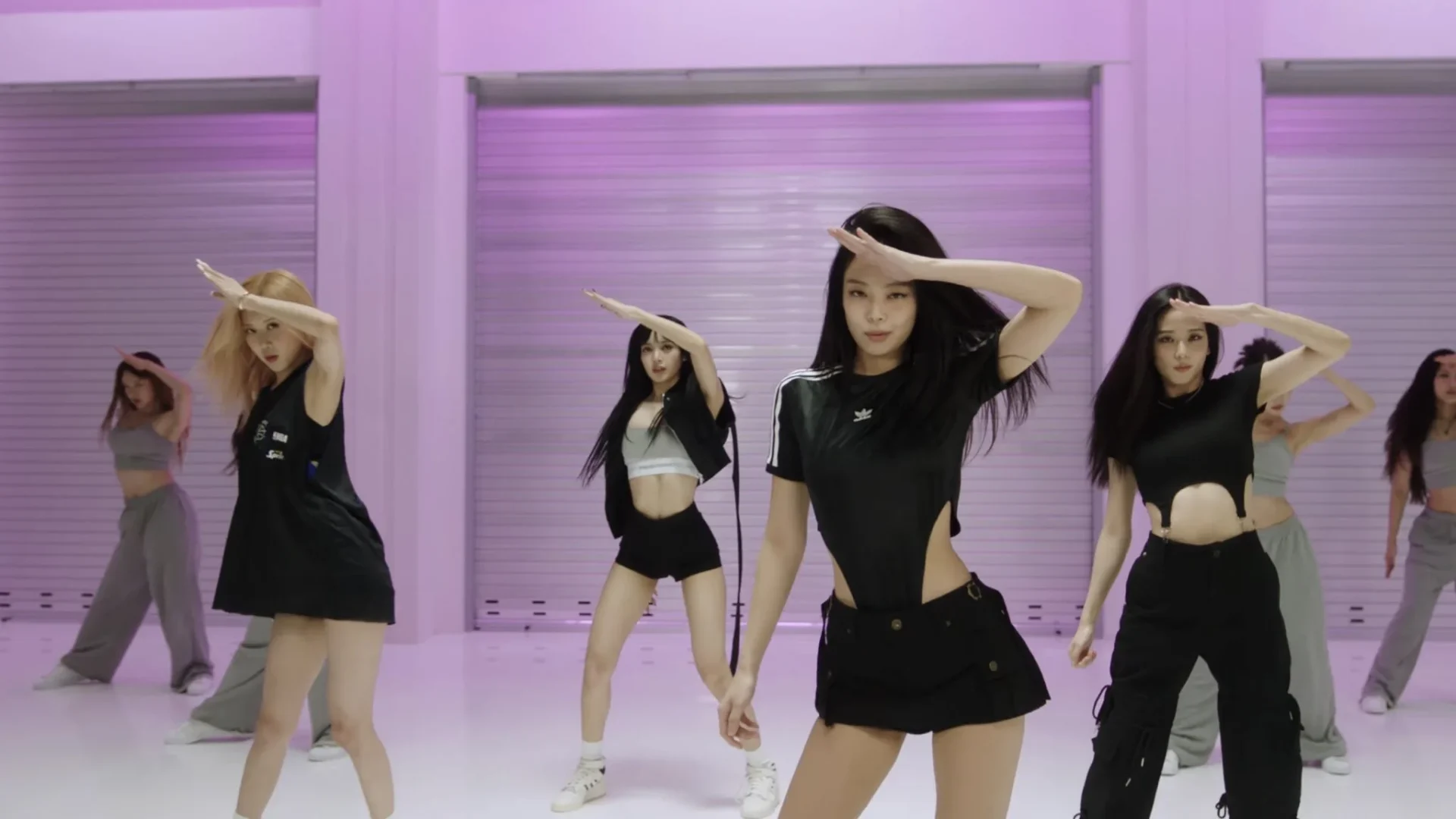 BLACKPINK dance video de “Shut Down”